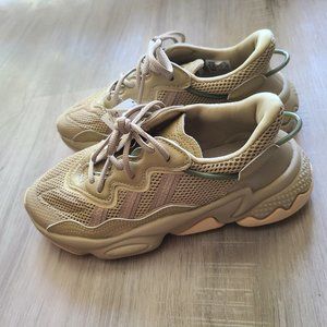 Creamy Adidas Ozweego Kids Size 4Y / Womens  Size 6
